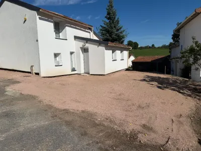 Casa À venda 42620 Saint-Pierre-Laval FR